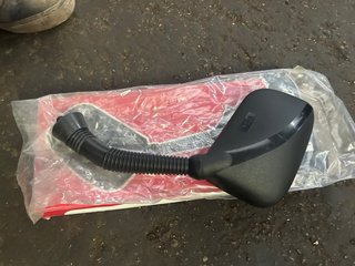 Espejo retrovisor izquierdo universal