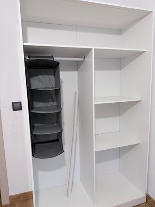 Armario blanco modular sin puertas