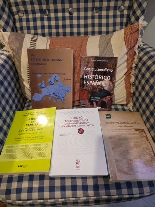 Pack libros derecho uned 1ro