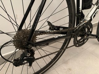Bicicleta Carretera Cannondale Negra