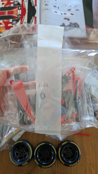 Maqueta Ferrari SF-24 Technic