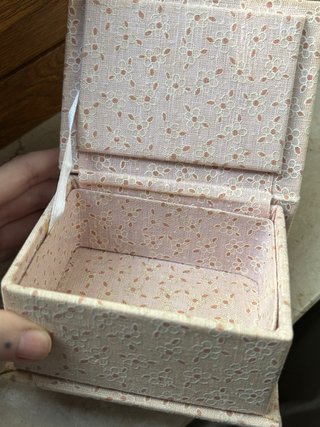 Scatola portagioie tessuto placca argento