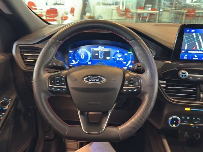 Ford Kuga 2023, foto 8