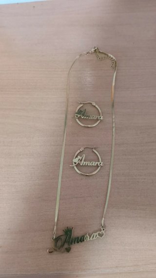 Conjunto collar y pendientes Amara