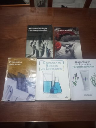 Libros 1 FP Farmacia y Parafarmacia