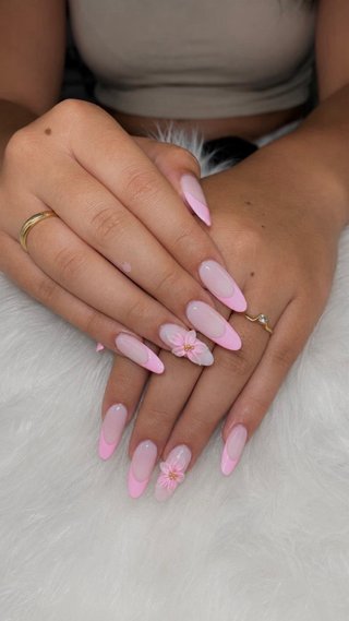 Manicura Semipermanente y Acrílico