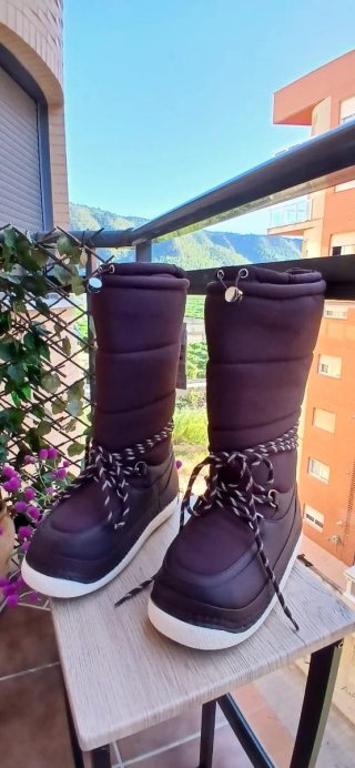 Botas de esquí Zara marrones/burdeos