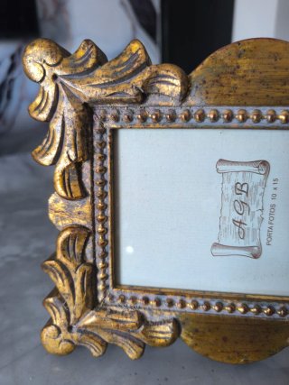 Marco de fotos clásico pintado a mano