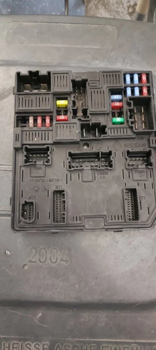 Caja Fusibles Nissan Qashqai 2017 1.7dci