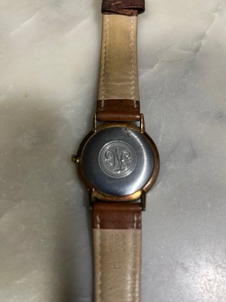 Reloj Moeris oro