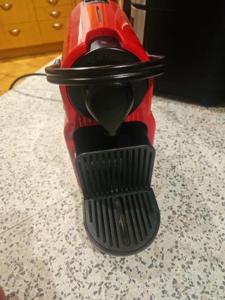 Cafetera Nespresso Roja
