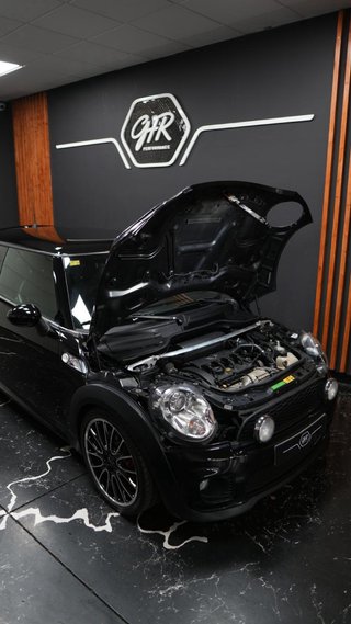 MINI JHON COOPER WORKS