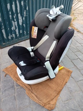 Vendo silla de coche infantil Britax Römer ISOFIX
