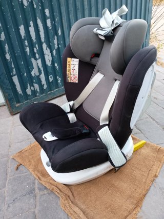 Vendo silla de coche infantil Britax Römer ISOFIX