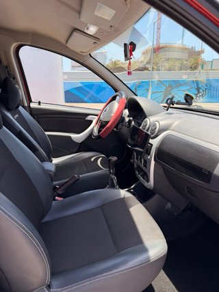 Dacia Sandero 2012