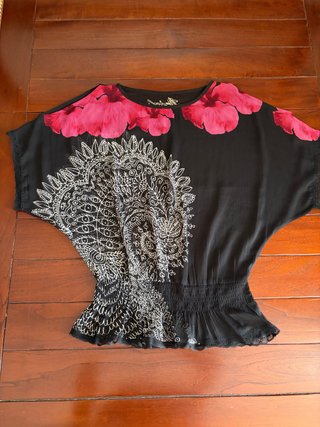 Blusón Desigual Negro y Rosa Talla Única