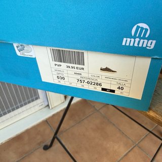 Zapatillas Mustang negras y marrones
