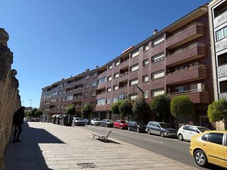 Se vende piso calle José Zorrilla segovia