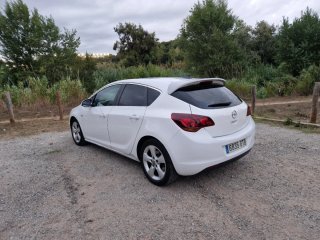 Opel Astra j 1.7 2010