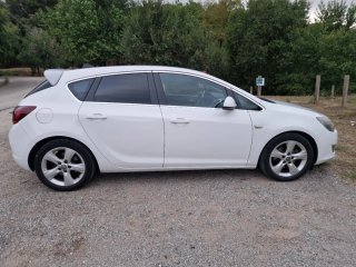 Opel Astra j 1.7 2010