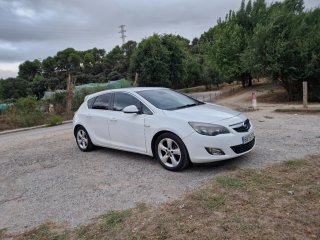 Opel Astra j 1.7 2010