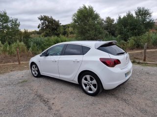 Opel Astra j 1.7 2010