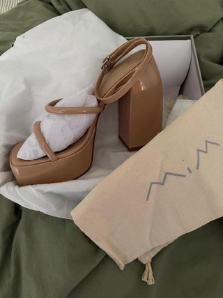 Zapatos tacón plataforma beige
