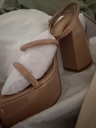 Zapatos tacón plataforma beige