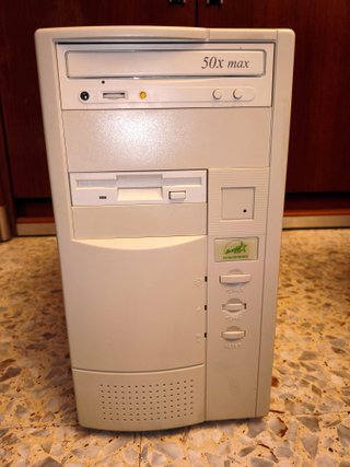 PC antiguo AT Pentium 233 MMX