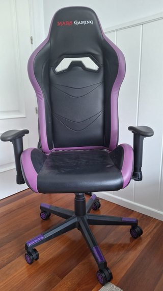 Silla Gaming Mars Gaming Negra y Morada