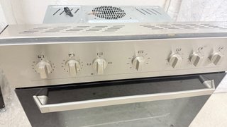 Horno Teka Vitrocerámica y Campana