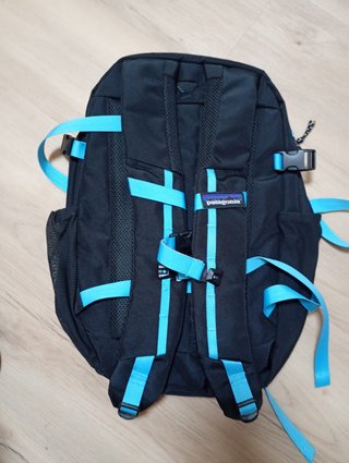 Mochila Patagonia Negra y Turquesa