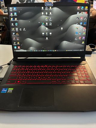 MSI Katana GF66 11UE RTX 3060 i7-11800H