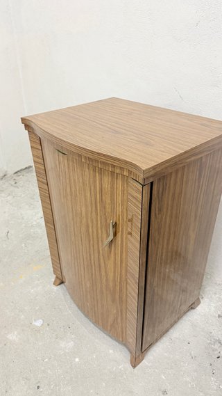Mueble Singer con Máquina de Coser