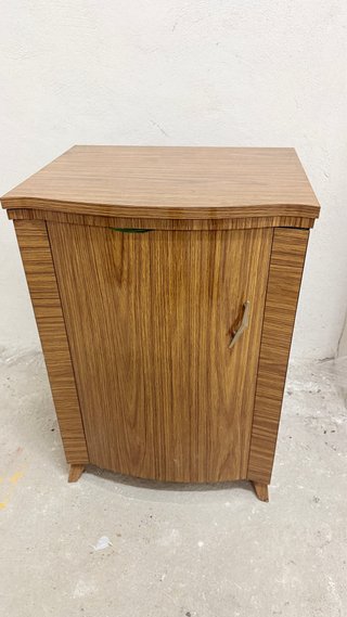 Mueble Singer con Máquina de Coser