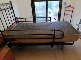 Cama articulada eléctrica metal, es nueva!