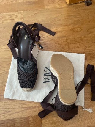 Alpargatas Zara con cuña y lazo