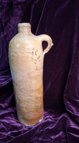 Botella de gres artesanal S. XIX