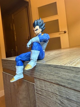 Vegeta Dragon Ball pintado a mano | Figura 3D