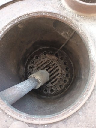 Estufa de leña metálica
