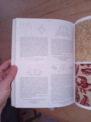 La moda de los siglos XVII-XVIII en detalle (Sp...