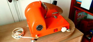 Affettatrice vintage OMRE Quick Mill arancione