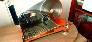 Affettatrice vintage OMRE Quick Mill arancione