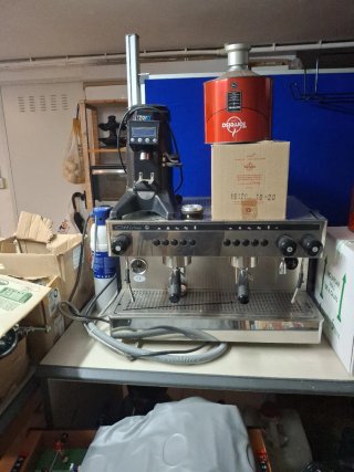 Cafetera Ottima y Molinillo Zero