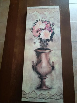 2 cuadros con motivos florales. Medidas 30x80