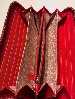Cartera / Monedero Guess Roja (Excelente estado)