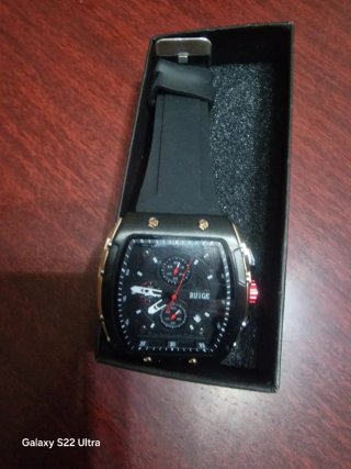 Reloj RUIGE Negro y Dorado de buceo at 200 metros