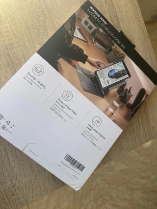Teclado Magnético ESR iPad Air 13 (M3/M2)