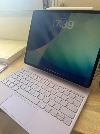 Teclado Magnético ESR iPad Air 13 (M3/M2)