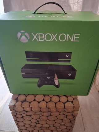 Xbox One 500Go + Kinect + 2 mandos